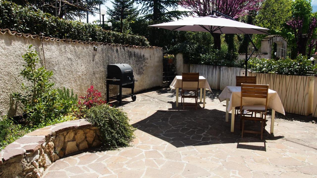 Casale Mammarella Apartamento LʼAquila Exterior foto